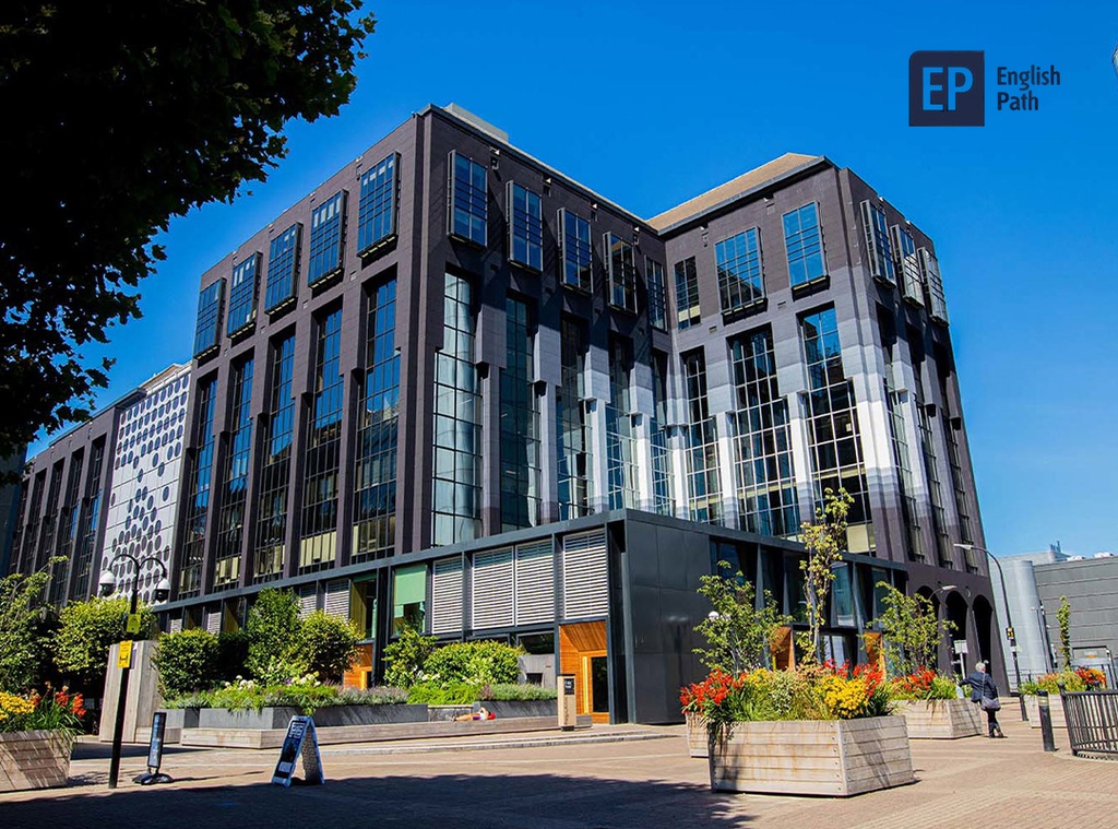 English Path - London